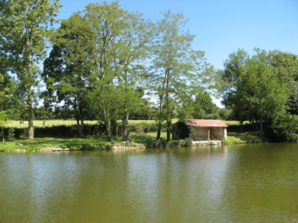 La Minaudiere Nueil-sous-les-Aubiers Exterior foto
